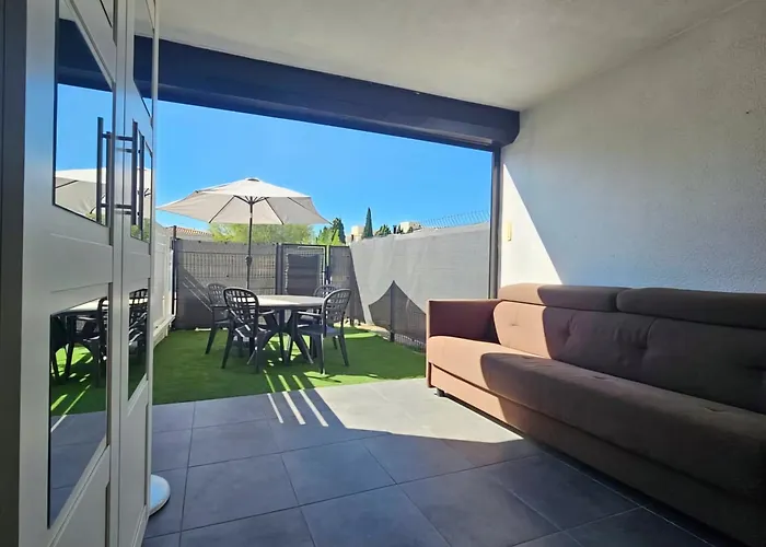 Apartman Studio, Terrasse Et Piscine, Proche Centre Et Plages