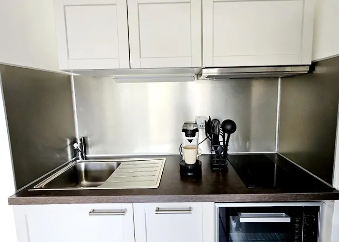 Apartman Studio, Terrasse Et Piscine, Proche Centre Et Plages